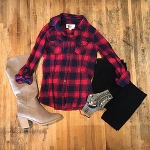 SO plaid button down top roll long slv red navy